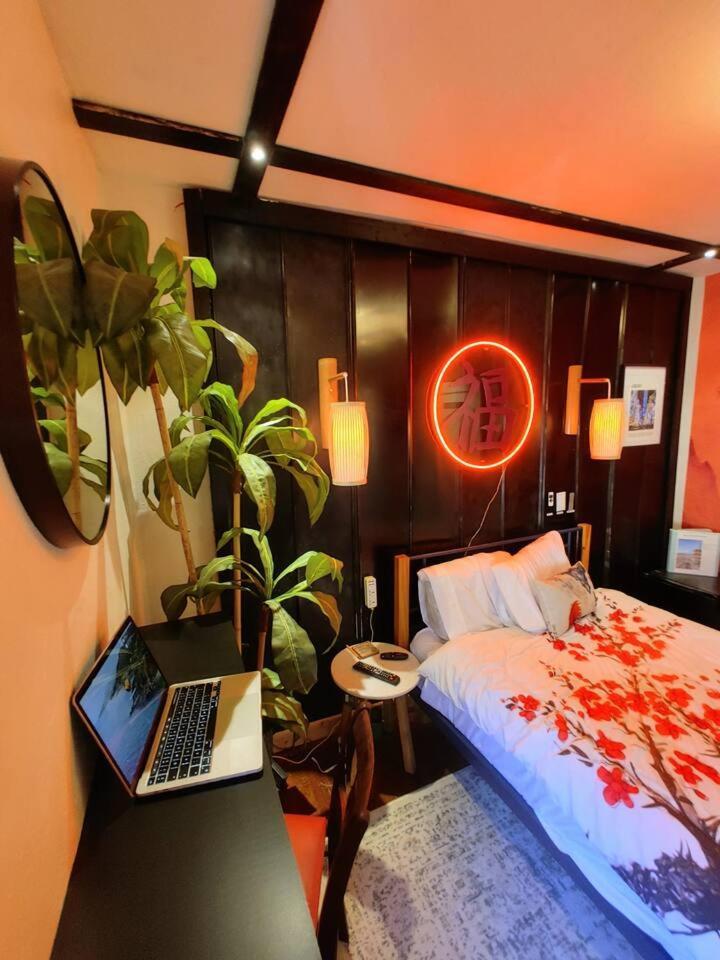 World Solo Travel'S Welcomed At St Pete Home St. Petersburg Bagian luar foto