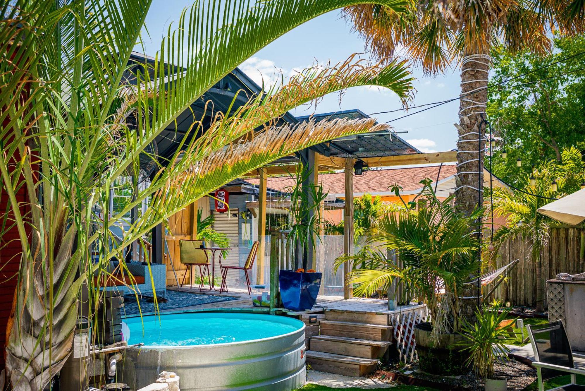 World Solo Travel'S Welcomed At St Pete Home St. Petersburg Bagian luar foto